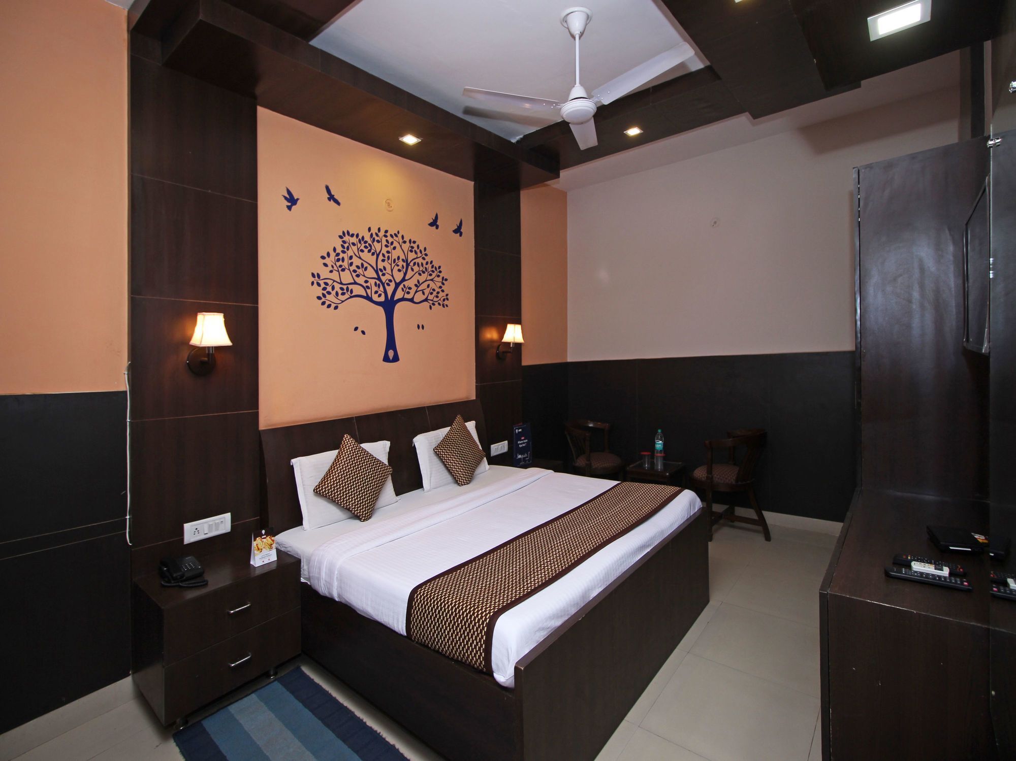 Oyo 576 Hotel Shree Kanta Residency Gurgaon Exterior foto